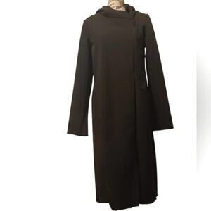 Cameleon all weather travel black fleece backed hooded raincoat. Size S